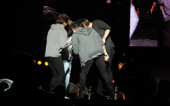 One Direction faz show em São Paulo e bate recorde de público One Direction faz show em São Paulo e bate recorde de público