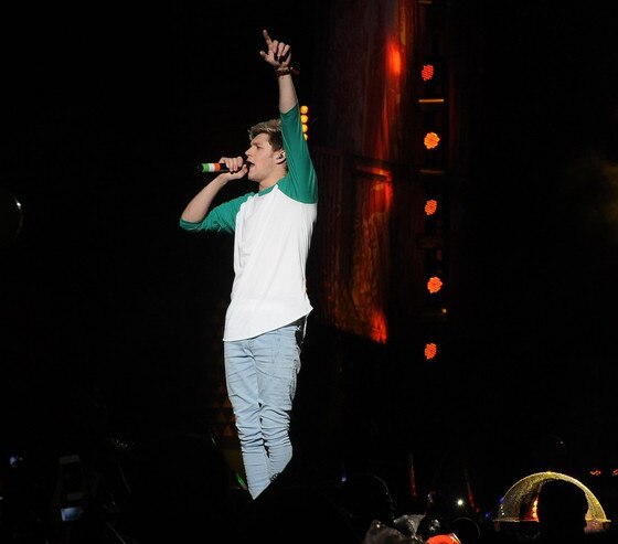 One Direction faz show em São Paulo e bate recorde de público One Direction faz show em São Paulo e bate recorde de público