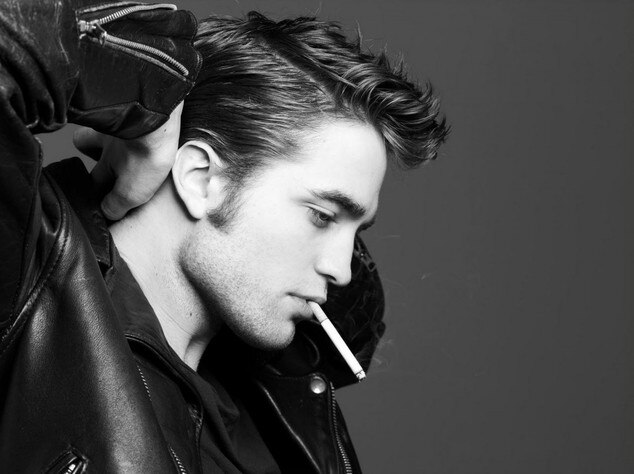 Robert Pattinson em fotos sensuais Robert Pattinson em fotos sensuais