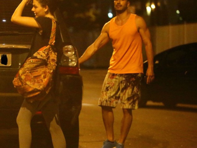 Isis Valverde e suposto novo affair Isis Valverde e suposto novo affair