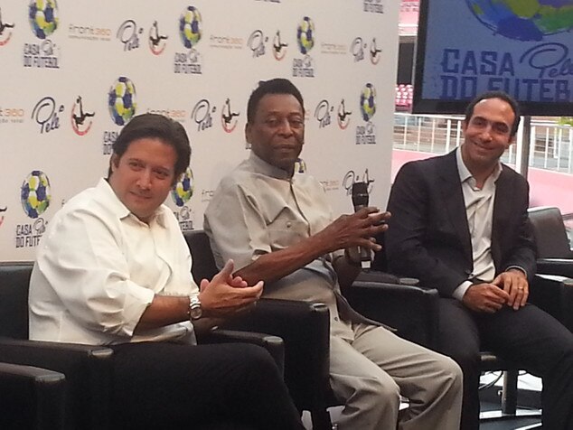 Pelé fala sobre Neymar Pelé fala sobre Neymar