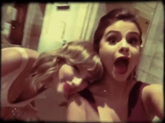 Taylor Swift, Selena Gomez, Met Gala Instagram Taylor Swift, Selena Gomez, Met Gala Instagram