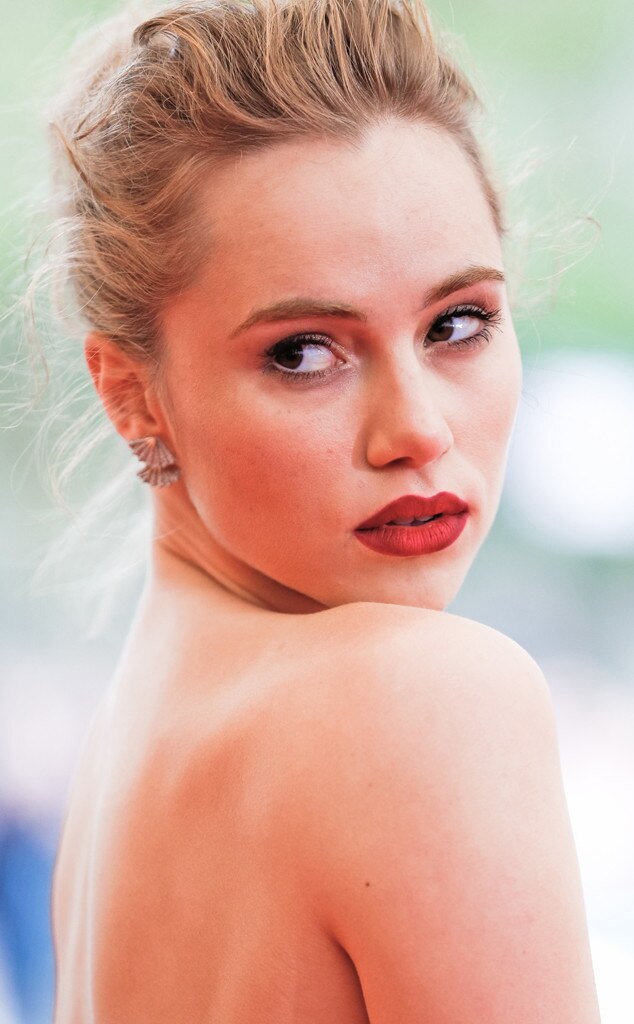 Met Gala, Beauty, Suki Waterhouse Met Gala, Beauty, Suki Waterhouse