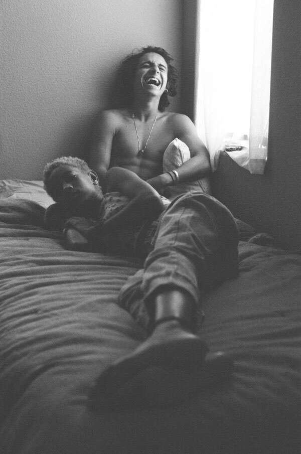 Willow Smith e Moises Arias na cama Willow Smith e Moises Arias na cama