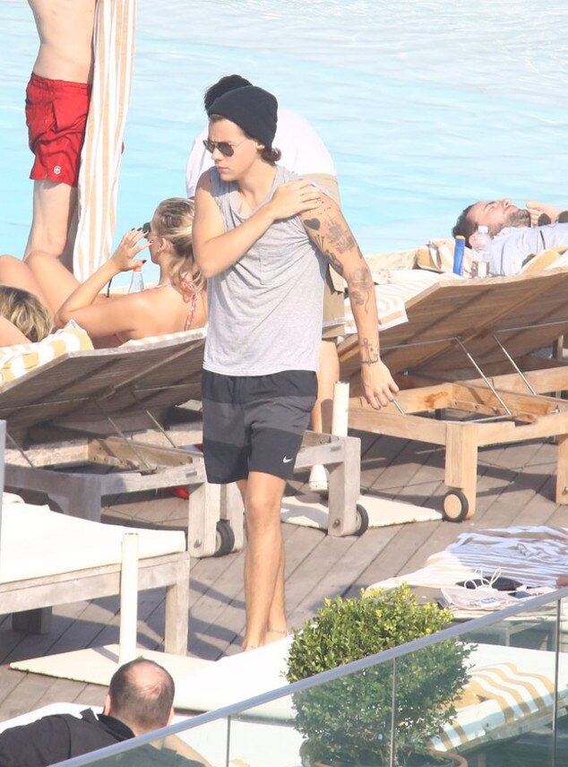One Direction curte dia na piscina One Direction curte dia na piscina