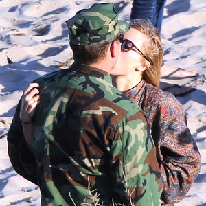 Bradley Cooper & Suki Waterhouse's Steamy Makeout!