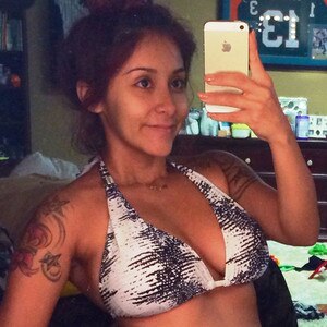 Snooki Flaunts Her Bare Baby Bump in Bikini Selfie!