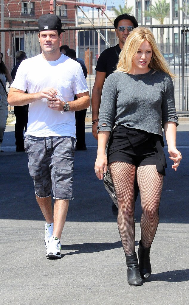 Omg El Divorcio De Hilary Duff Y Mike Comrie Se Está Poniendo Mal E Online Latino Argentina 