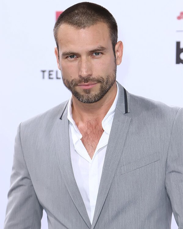 ¡Mira quién es la nueva novia de Rafael Amaya! (+ Fotos) E! Online