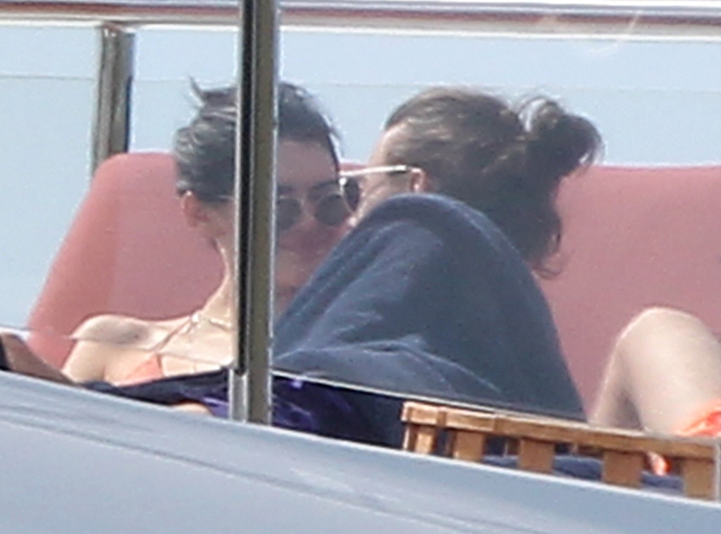 Kendall Jenner, Harry Styles, PDA Kendall Jenner, Harry Styles, PDA