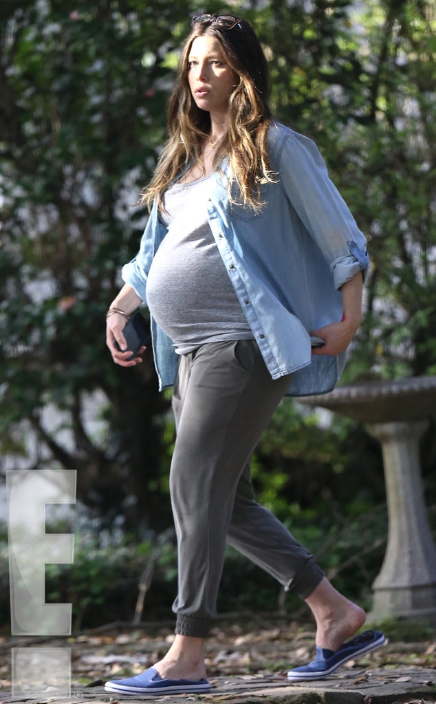 Jessica Biel Is Ready To Pop Pregnant Star Returns To Work—and Her 0589