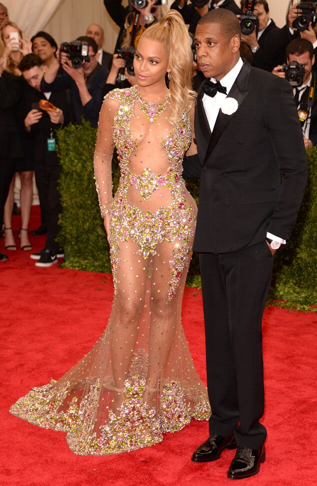 Jay Z, Beyonce, Pizza Photobomb Jay Z, Beyonce, Pizza Photobomb