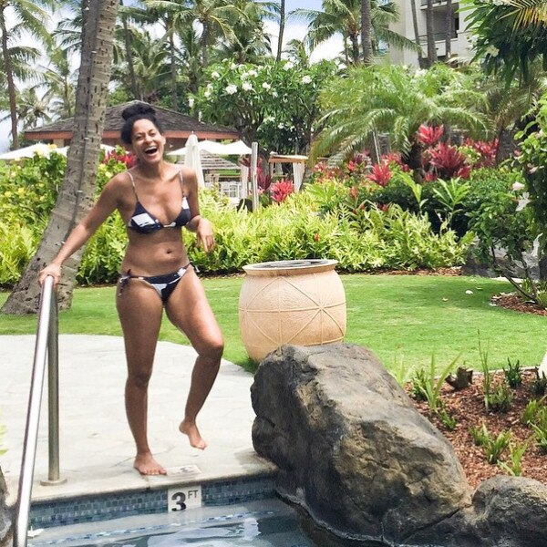 Tracee Ellis Ross Flaunts Hot Bikini Body On Vacation See The Black