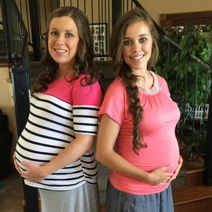 Josh Duggar's Wife Anna Passes Due Date, Has Bump Off With Jessa: Pic!