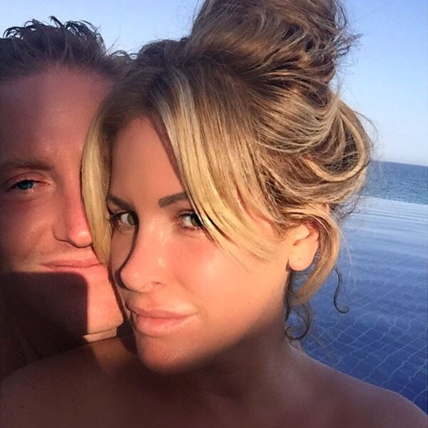 Kim Zolciak And Kroy Biermann Finally Go On Their Honeymoonsee The Sexy Pics E News 