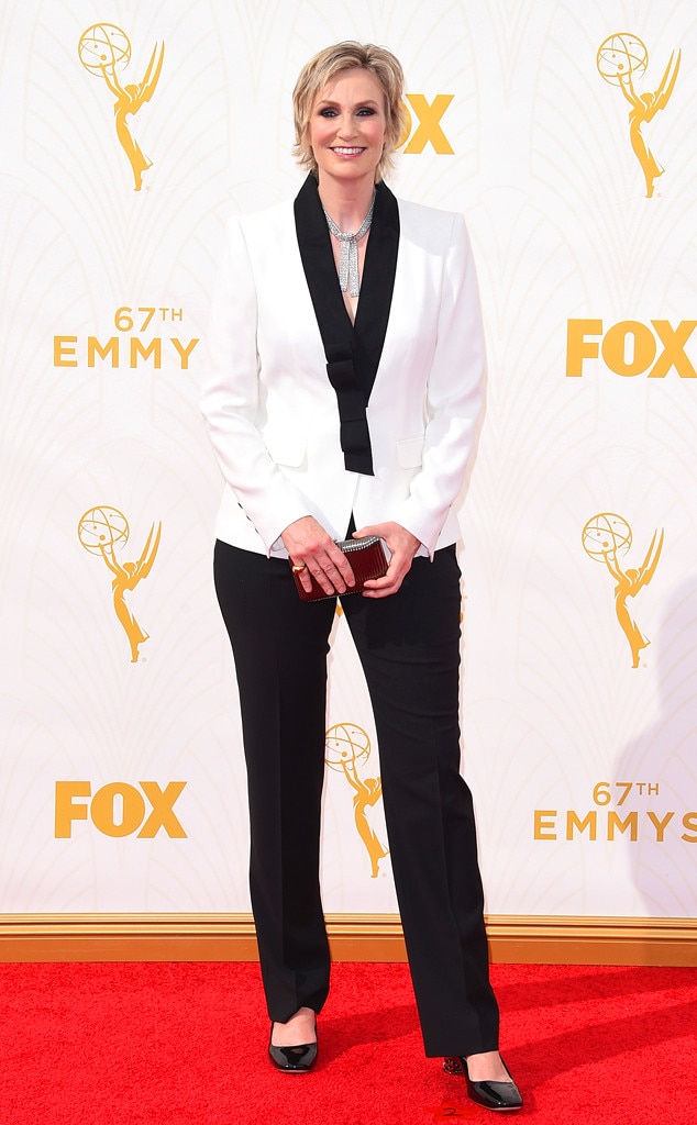 2015 Emmys: Red Carpet Arrivals Jane Lynch, Emmy Awards 2015