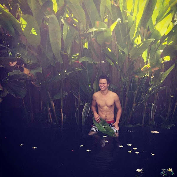 Ansel Elgort Unveils Six Pack Abs Calls His Girlfriend The Prettiest