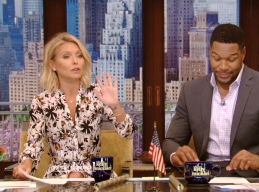 Kelly Ripa And Michael Strahans Relationship Was Tense For A Long Time Before Live Drama E News 