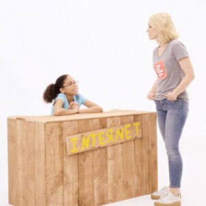 Zootopia Comes to Life When Sloths Take Over the DMV | E! News