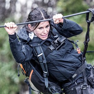 Courteney Cox, Running Wild, Bear Grylls