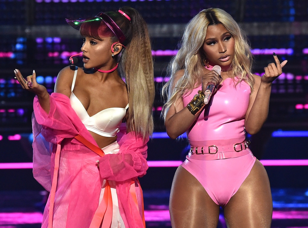 ¡alerta Hot Ariana Grande Y Nicki Minaj Nos Ponen A Sudar Con El Videoclip De Side To Side 8775