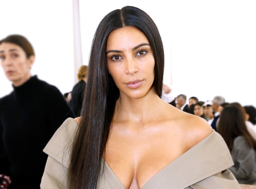 ESC: Kim Kardashian, Makeup Free ESC: Kim Kardashian, Makeup Free