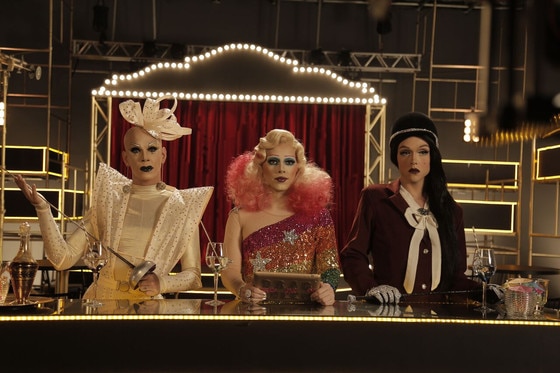 Drag Me As a Queen Drag Me As a Queen