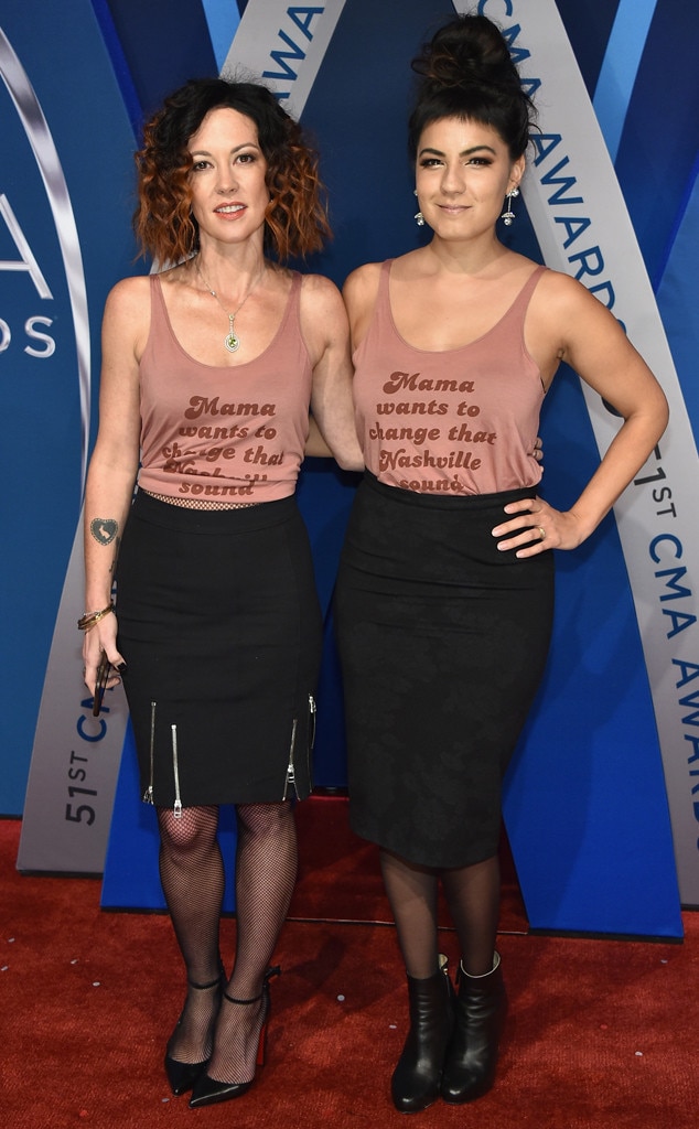 AmandaShires, Kelly Bueno, 2017 CMA Awards