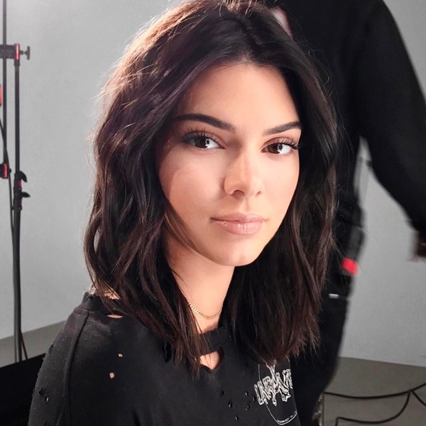 http://images.eonline.com/eol_images/Entire_Site/2017111/rs_600x600-171201123955-600.Kendall-Jenner-Hair-Stylist.jl.120117.jpg
