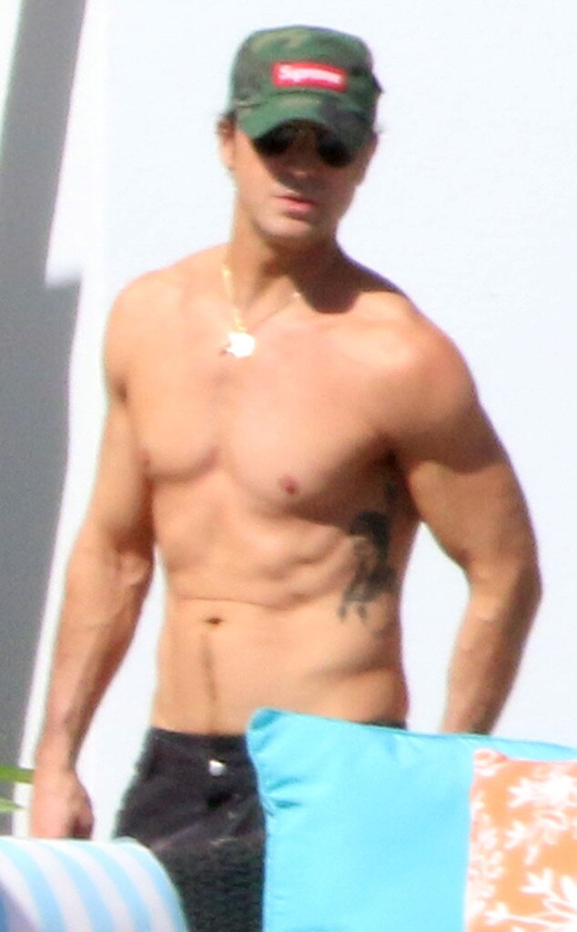 Jennifer Aniston, 48th Birthday, Johnny McDaid, Courteney Cox Jennifer Aniston, 48th Birthday, Johnny McDaid, Courteney Cox