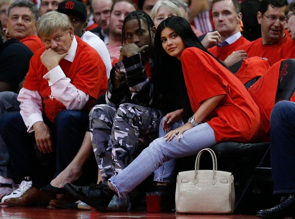 kylie jenner travis scott dunks