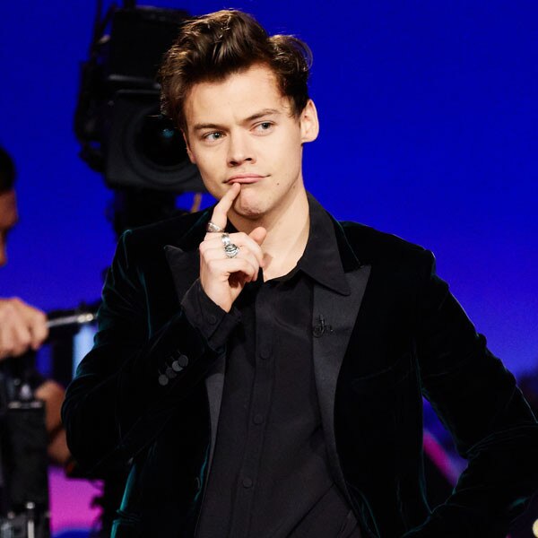 Harry Styles revela o segredo de seu cabelo em entrevista