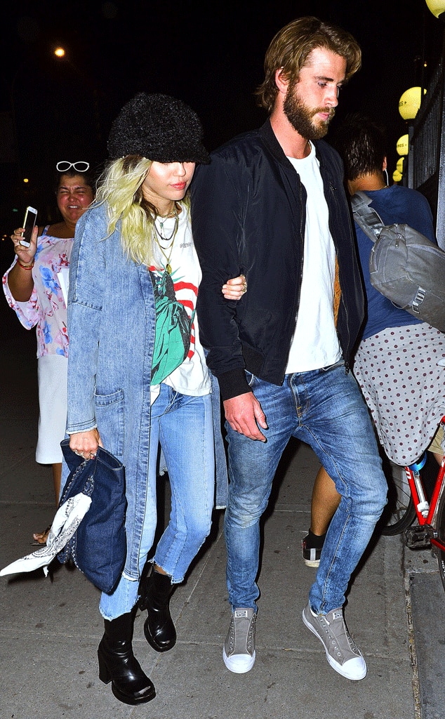 Miley Cyrus, Liam Hemsworth Miley Cyrus, Liam Hemsworth