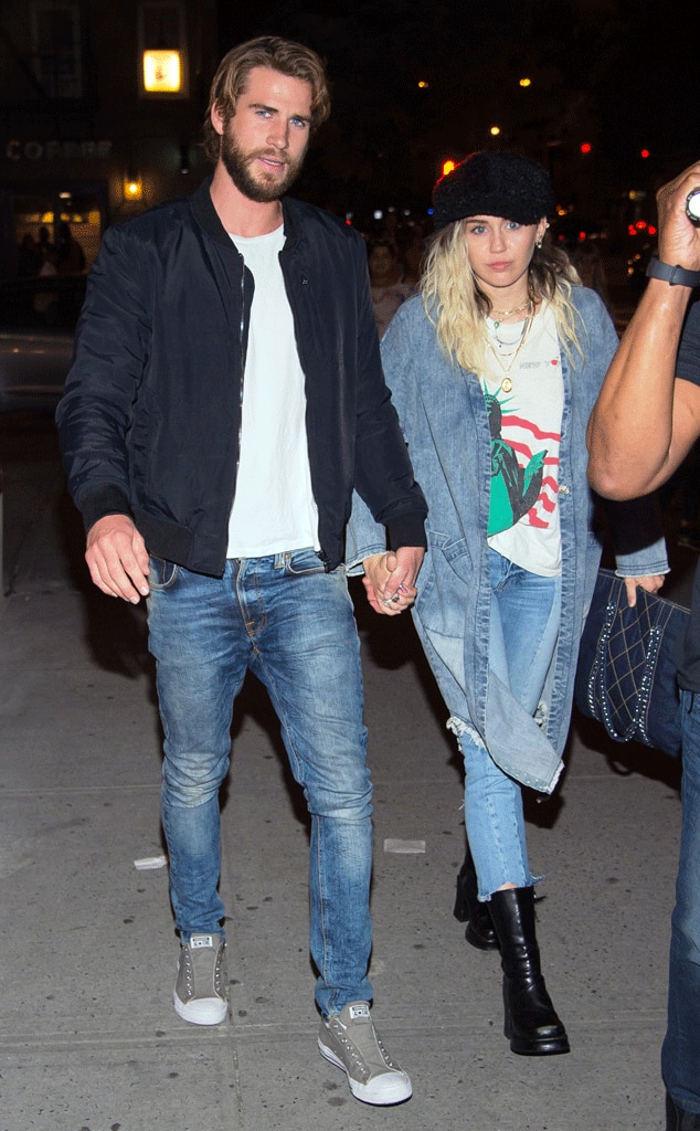 Miley Cyrus, Liam Hemsworth Miley Cyrus, Liam Hemsworth