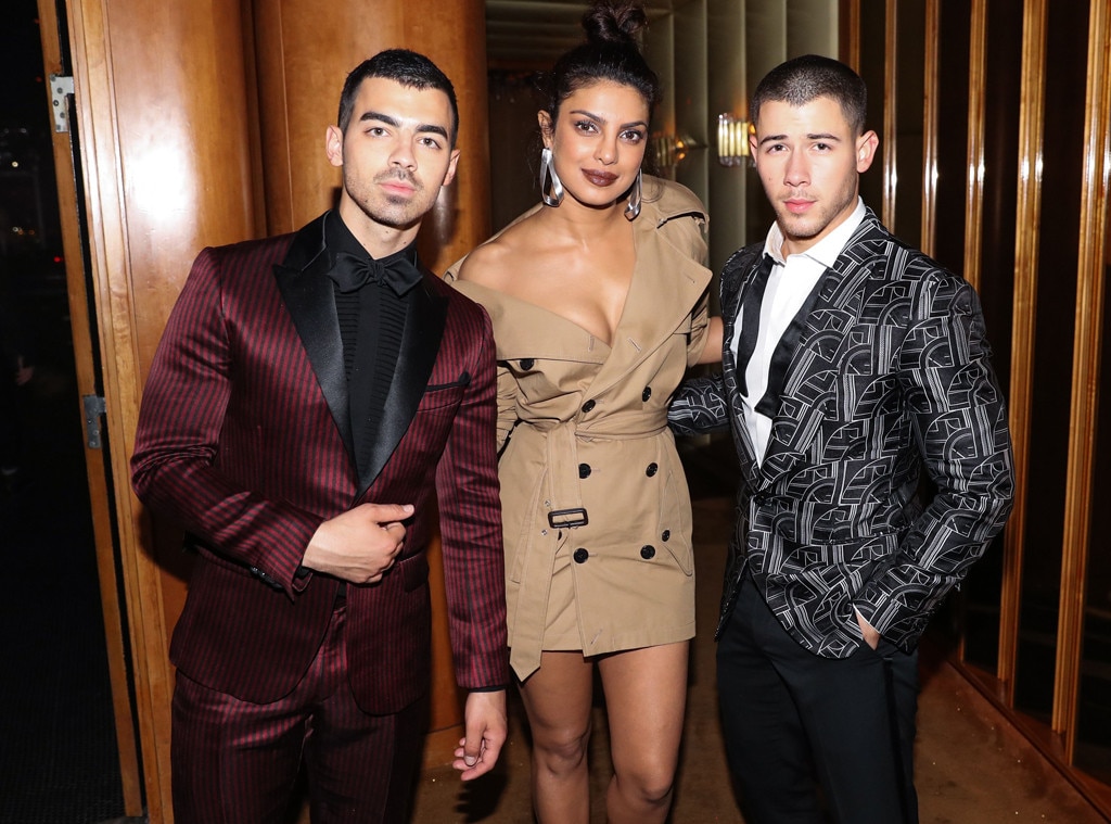 Nick Jonas Captur El Momento Ms Romntico Entre Joe Jonas Y S