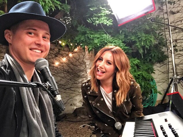 Ashley Tisdale, Lucas Grabeel Ashley Tisdale, Lucas Grabeel