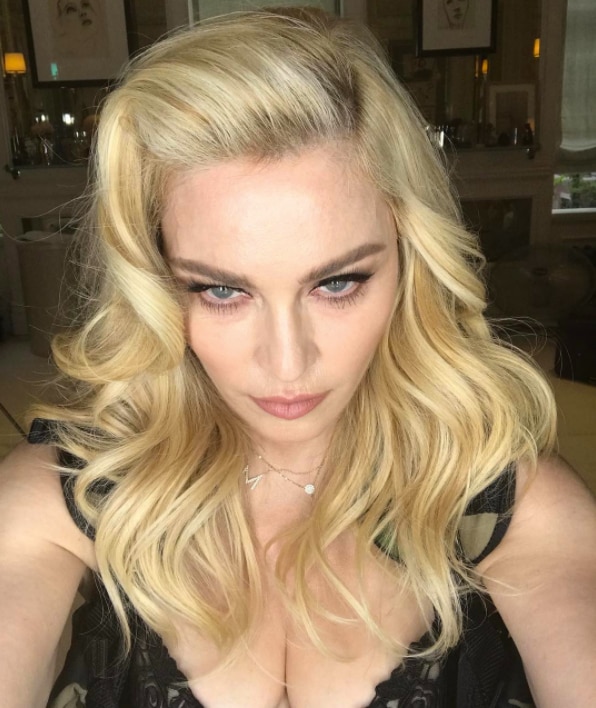 Madonna causa polémica por publicar foto de su hija