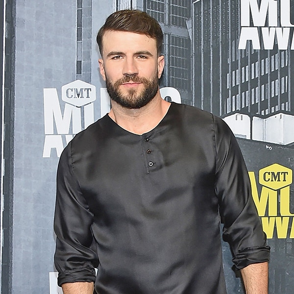 OMG, Sam Hunt Is Unrecognizable After Shaving His Head & Beard