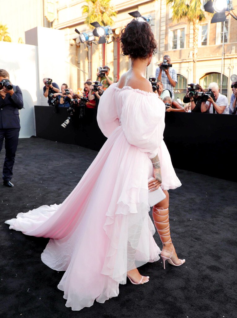 ESC: Rihanna ESC: Rihanna
