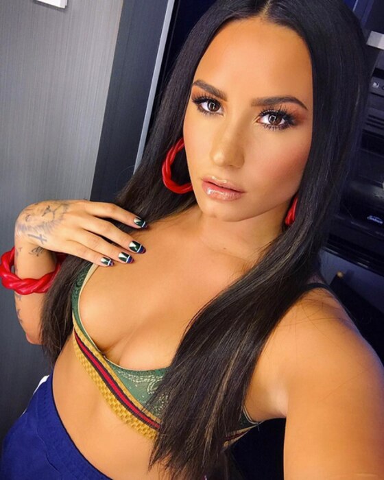 Demi Lovato inicia as gravações do clipe da música Instruction
