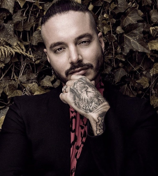 ¿J Balvin pasó por el quirófano?
