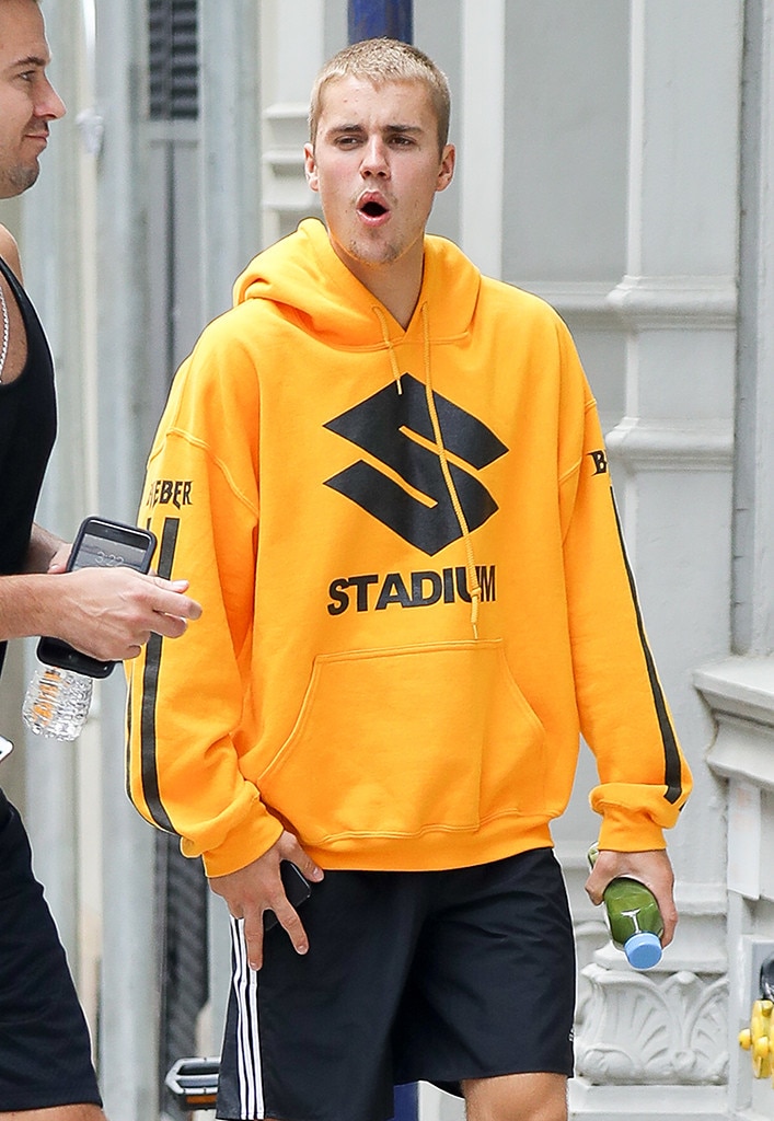 Justin Bieber é parado por policial em Beverly Hills