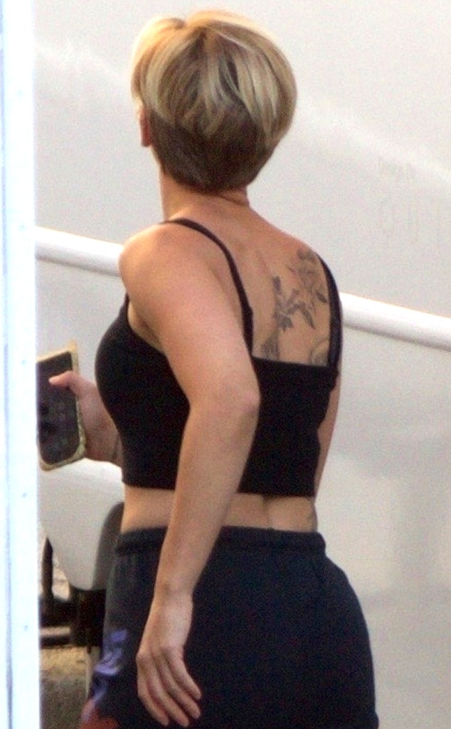 Scarlett Johansson Sports a New Large Back Tattoo–But Is ...