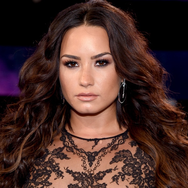 Demi Lovato, MTV Video Music Awards 2017, Nipple Demi Lovato, MTV Video Music Awards 2017, Nipple