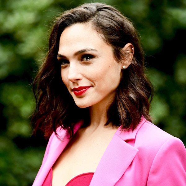 Gal Gadot's Pink & Red Outfit Is the Ultimate Valentine's Day Look