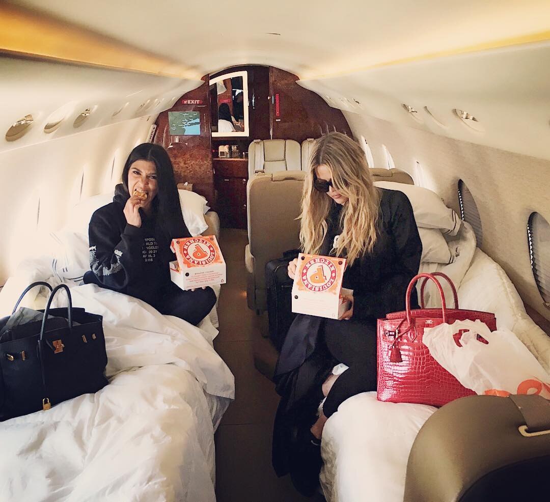 Khloe Kardashian, Kourtney Kardashian, Popeyes Chicken Khloe Kardashian, Kourtney Kardashian, Popeyes Chicken