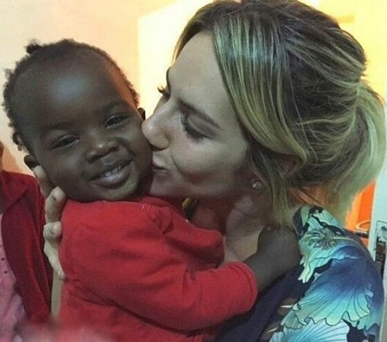 Giovanna Ewbank, Titi Giovanna Ewbank, Titi