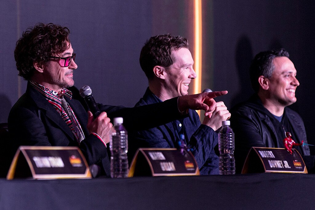 Robert Downey Jr., Benedict Cumberbatch & Joe Russo (Singapore) Robert Downey Jr., Benedict Cumberbatch & Joe Russo (Singapore)