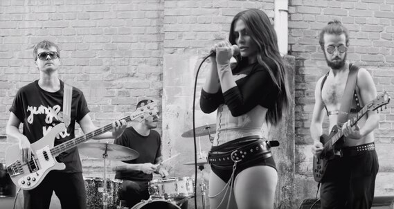 Cleo Pires, Jungle Kid Cleo Pires, Jungle Kid