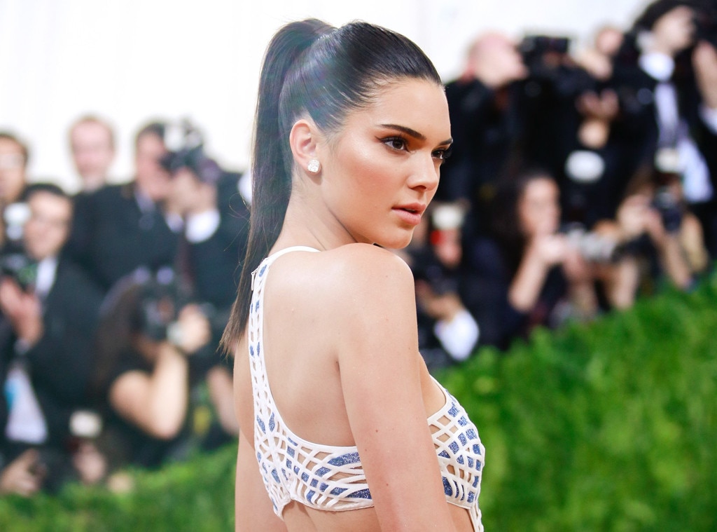ESC: Kendall Jenner, Met Gala 2016 ESC: Kendall Jenner, Met Gala 2016